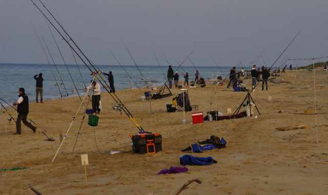 ''Puglia in pesca'': raduno di appassionati tra gare, risate e beneficenza