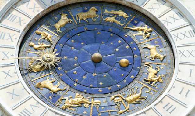 L'oroscopo: bisogna crederci? Gli astrologi: Macch,  solo un gioco