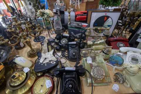 Bari, al Palamartino torna il mercatino del vintage e dell'usato