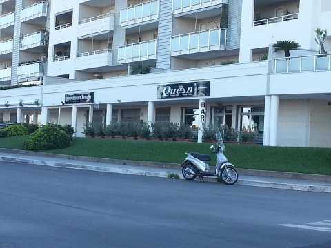 Bari, San Paolo: al buio da anni e il sindaco rimane «all'oscuro di tutto»