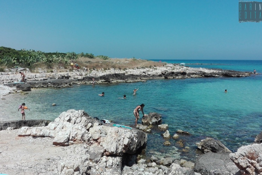 Freak Beach Tra Nudisti E Capannine Langolo Di Costa Più